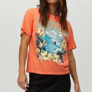 DAYDREAMER NWOT The Beach Boys Surfs Up Boyfriend Band Tee Neon Orange M